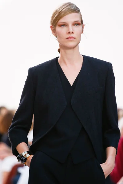 Look 9